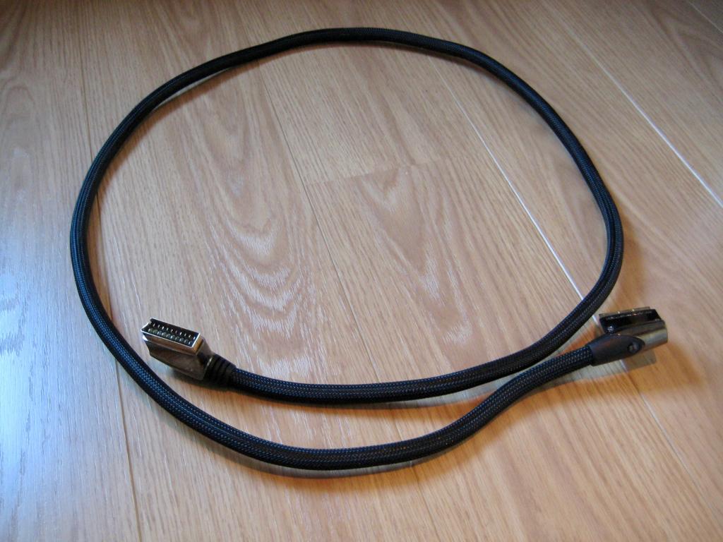 Monster Cable vergulde scartkabel 2 meter, Ophalen of Verzenden, Gebruikt, 2 tot 5 meter, Scartkabel