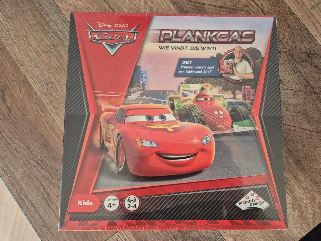 Cars Plankgas: Wie vindt, die wint!, Hobby en Vrije tijd, Gezelschapsspellen | Bordspellen, Ophalen of Verzenden, Nieuw