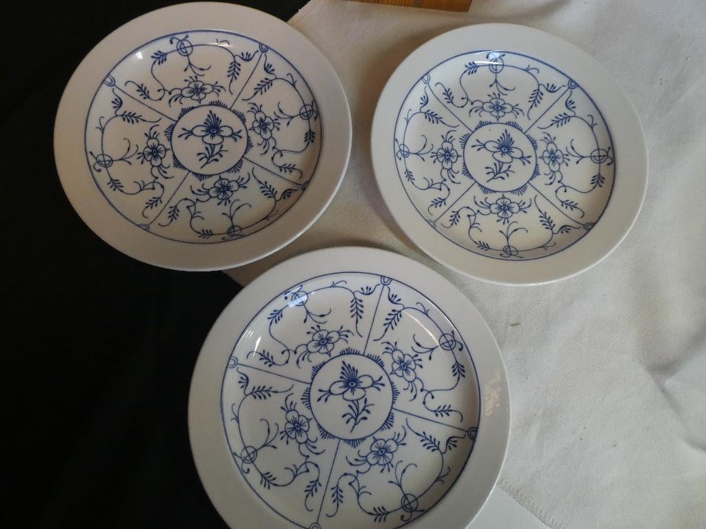 3 x Royal Sphinx Maastricht P.Regout borden, Gebruikt, Ophalen of Verzenden, Bord(en), Overige stijlen