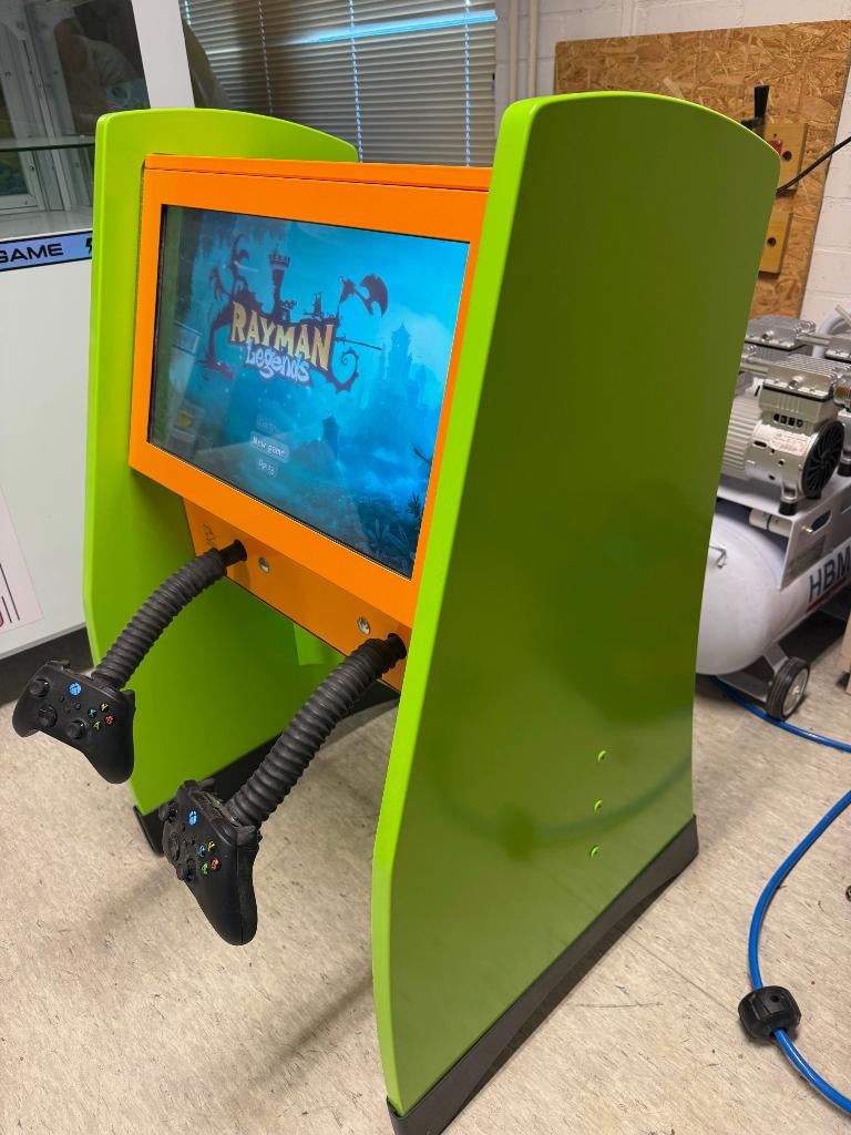 Gamestation met XBOX One voor in praktijk, winkel arcade, Verzamelen, Automaten | Overige, Ophalen, SandleasWay Leeds LS158AR