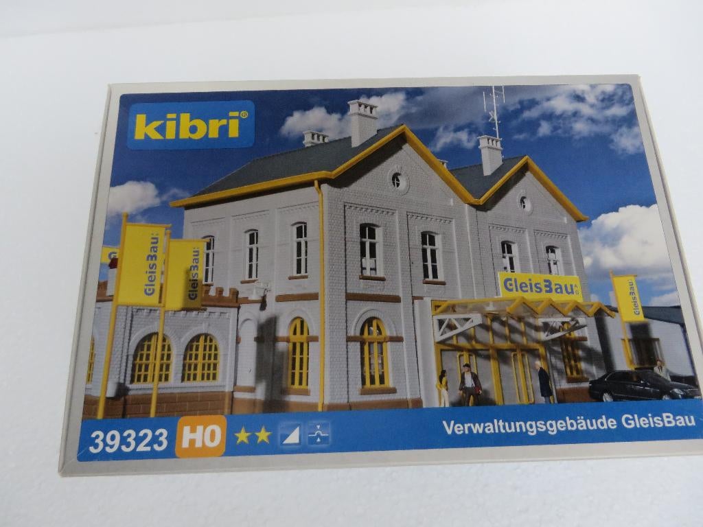 Kibri 39323 Kantoorpand spoorwegbouw, Hobby en Vrije tijd, Modeltreinen | H0, Overige merken, Gelijkstroom of Wisselstroom, Brug, Tunnel of Gebouw