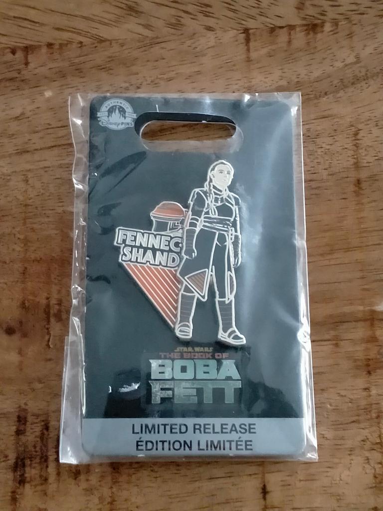 Star Wars book of Boba Fett limited release pin Fennec Shand, Verzamelen, Ophalen of Verzenden, Zo goed als nieuw