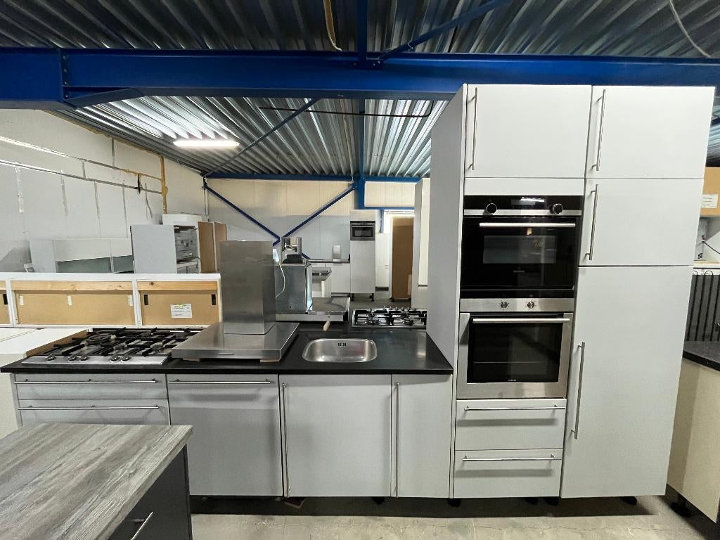 Complete keuken Compleet met APP 120Keukens op voorraad 2859, Huis en Inrichting, Keuken | Complete keukens, Zo goed als nieuw