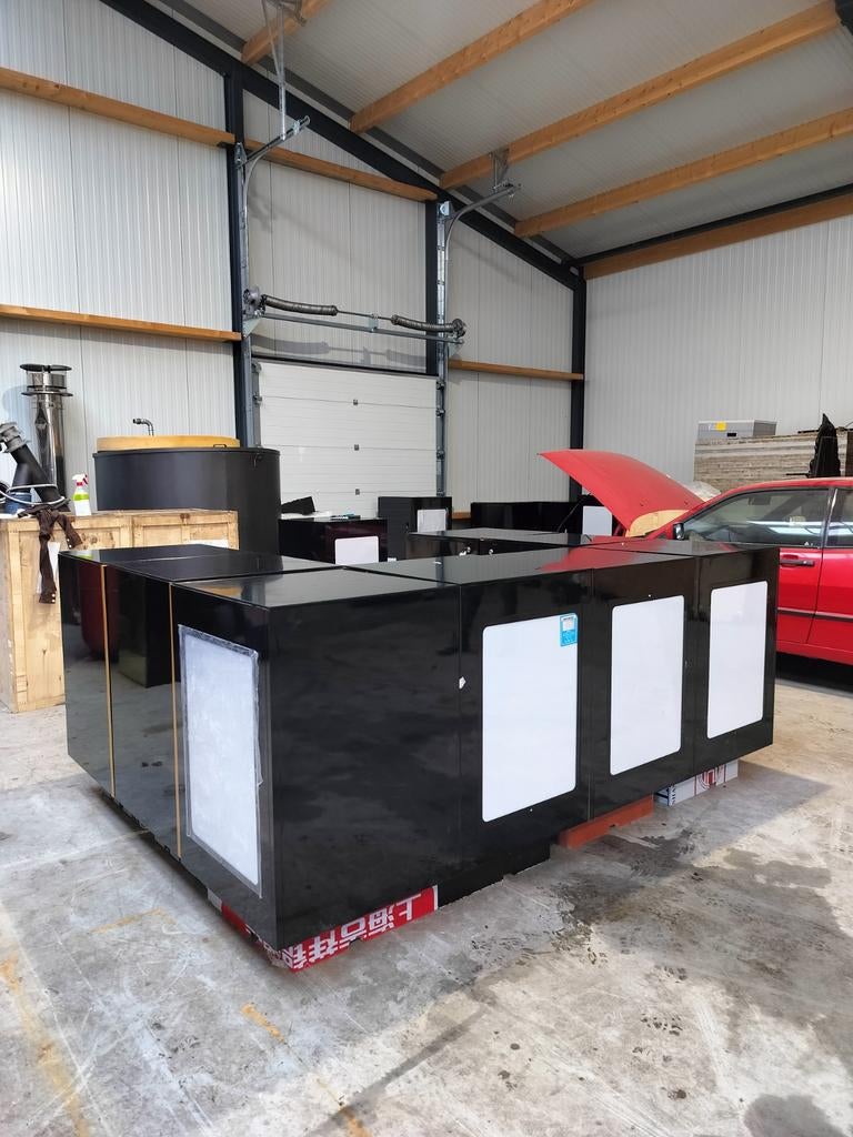 U-vormige verkoop bali Nieuw met kleine beschadigingen, Ophalen