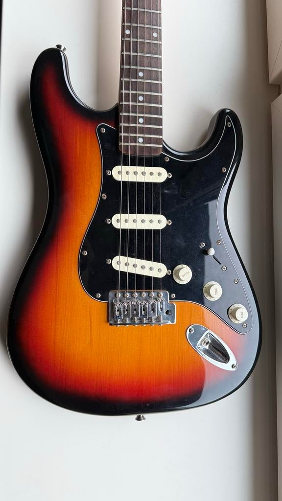 Squier standard Stratocaster, Ophalen of Verzenden, Gebruikt, Solid body, Fender