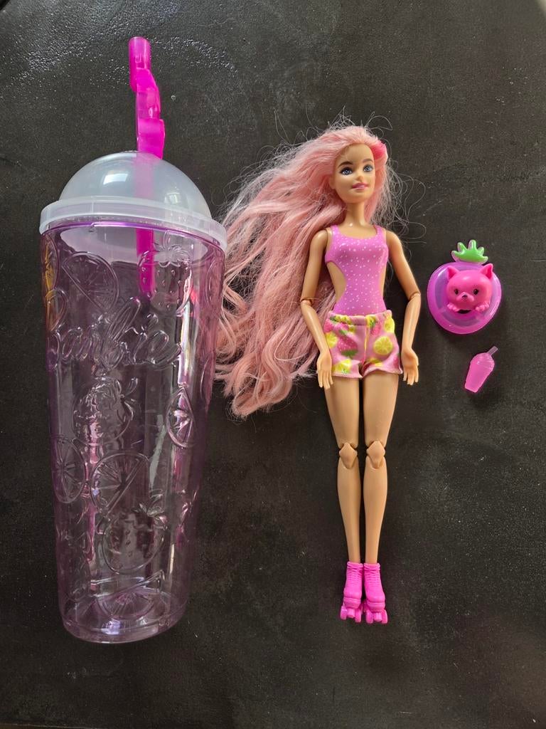 Barbie Pop Reveal Fruit Series Strawberry Lemonade, Ophalen of Verzenden, Zo goed als nieuw, Barbie