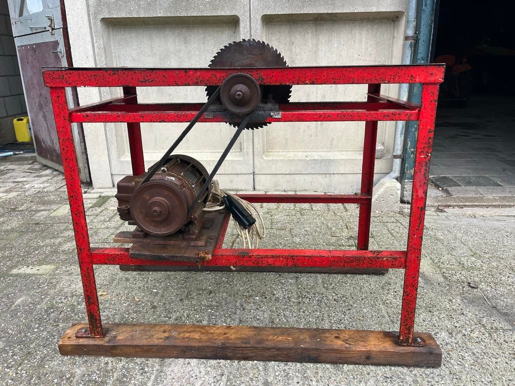 Robuuste Zaagtafel - voor zwaar zaagwerk en houtkloven, Ophalen, Gebruikt, Cirkelzaag, 70 mm of meer