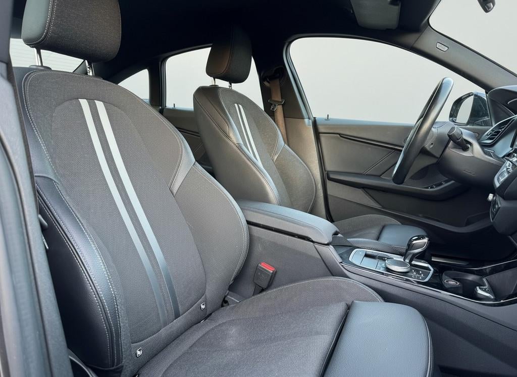 BMW 2 Serie Gran Coupé 218i Executive Aut 140pk, Sport line, Gebruikt, 1350 kg, Lichtsensor, Leder en Stof