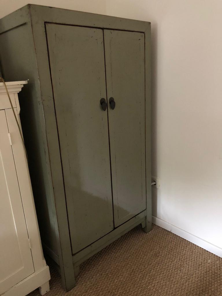 Mooie gelakte kast (De Pagter) 140x75x45cm, Huis en Inrichting, Kasten | Kledingkasten, Ophalen, 100 tot 150 cm, 50 tot 100 cm