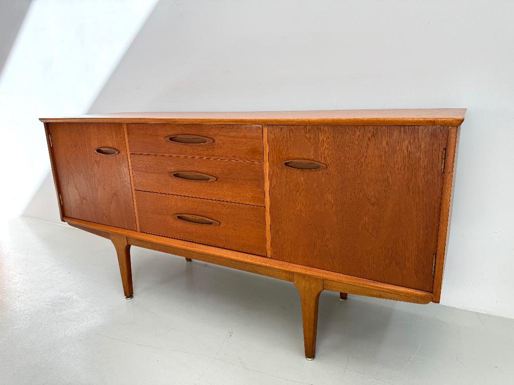 Vintage dressoir Jentique, Verzenden, 150 tot 200 cm, Teakhout, Zo goed als nieuw