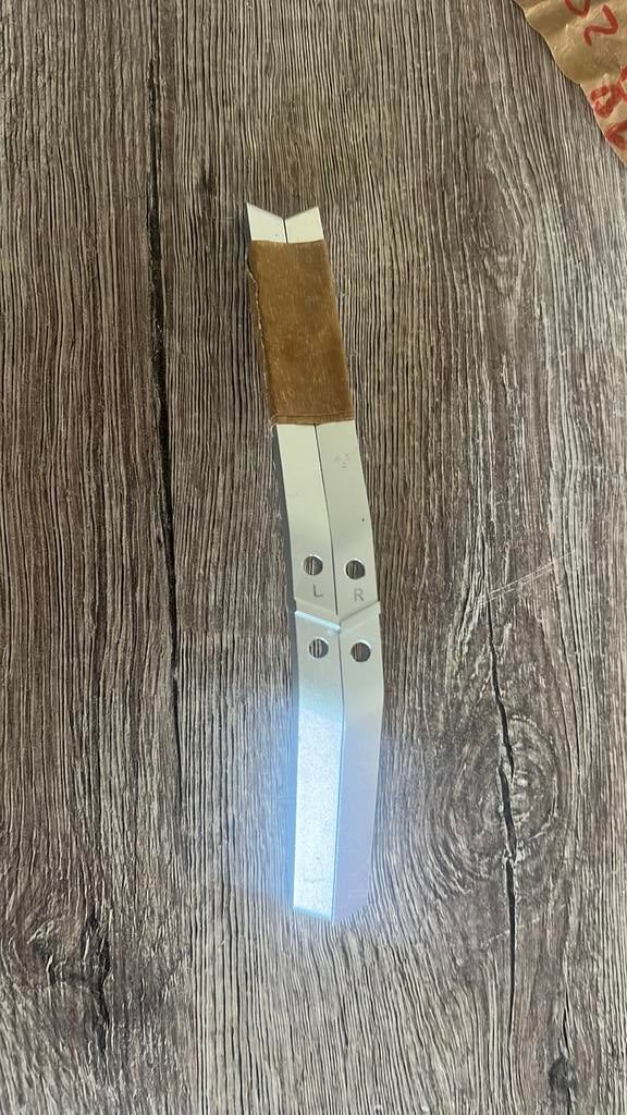 Voetjes Sharp led tv (LC-32BI2EA, LC-32BL2EA), Ophalen of Verzenden, Zo goed als nieuw