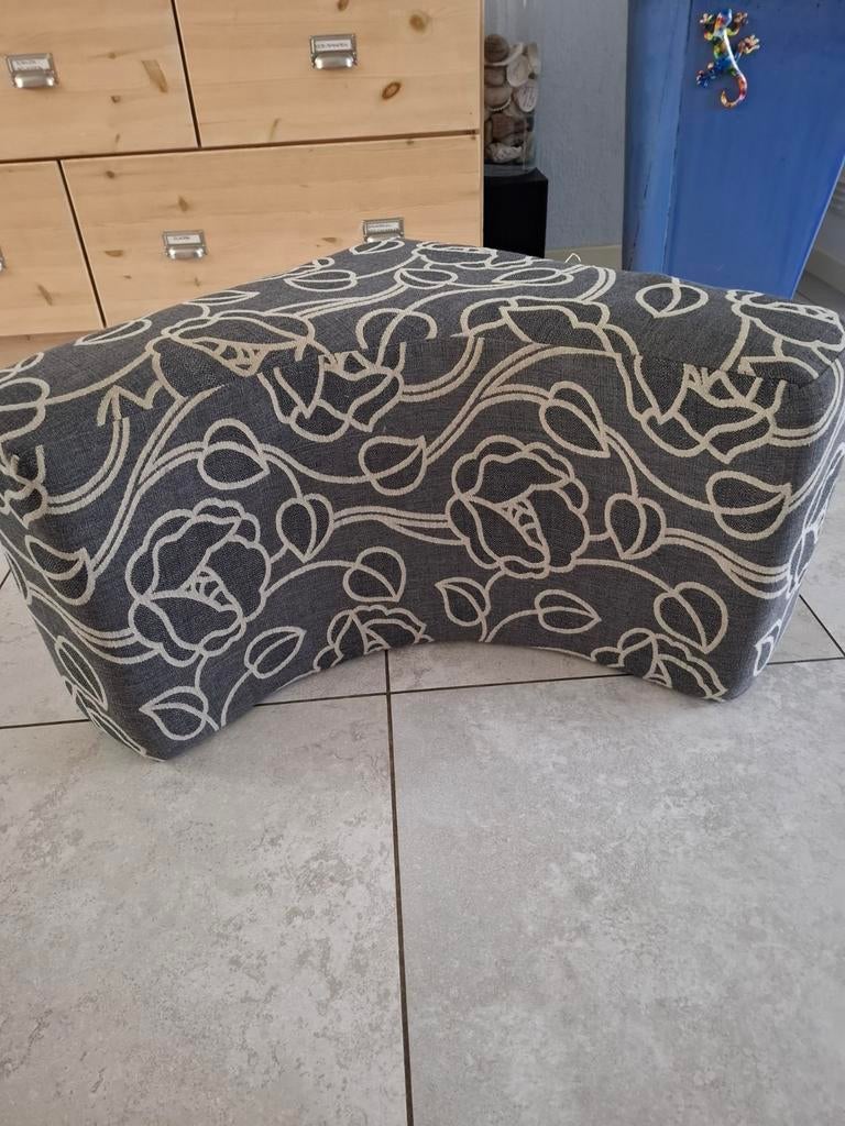 Hoekkussen rondzit Hobby caravan, Ophalen, Gebruikt