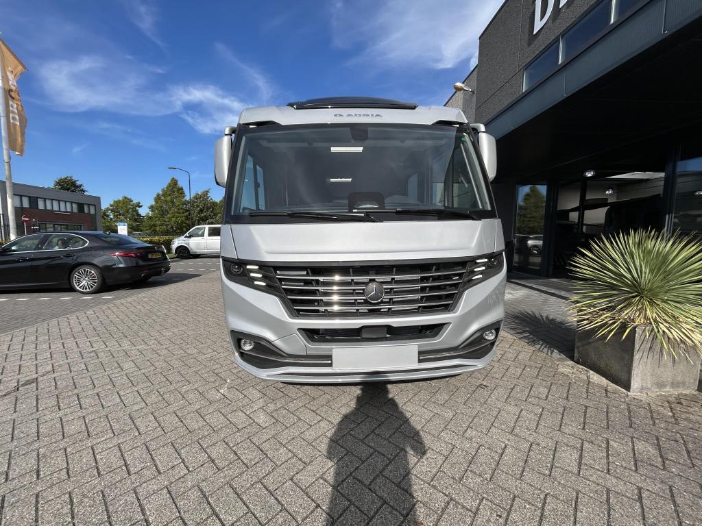 Adria Supersonic 780 SL zeer luxe camper, Afzuigkap, Vloeistofverwarming, Bedrijf, Diesel