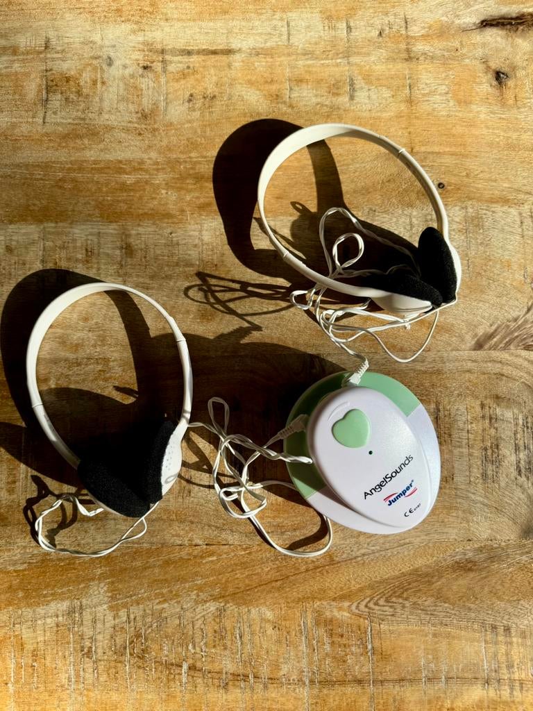 Angelsound met twee headphones, Ophalen, Zo goed als nieuw