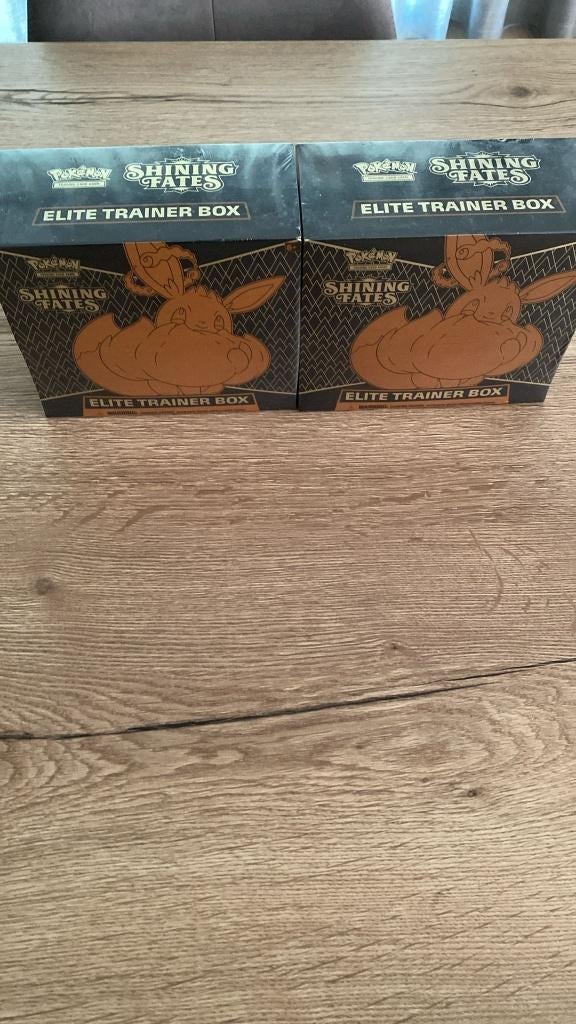Shining Fates Elite Trainer Box ETB, Hobby en Vrije tijd, Verzamelkaartspellen | Pokémon, Ophalen, Zo goed als nieuw