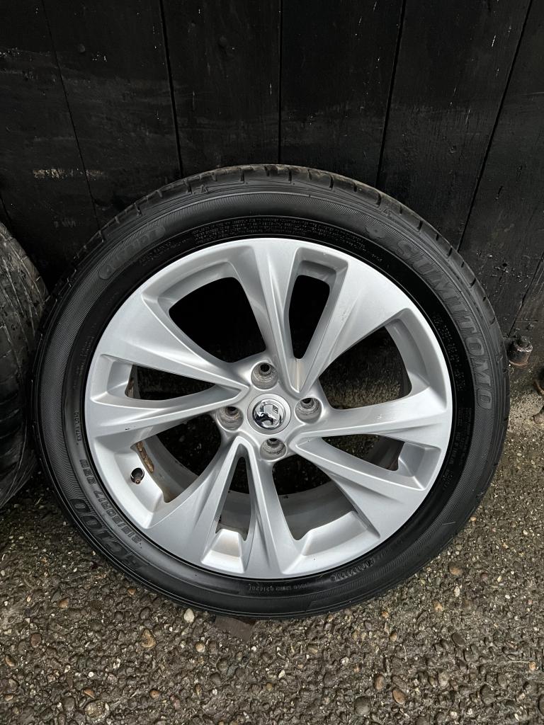 Originele Opel crossland X velgen 4x108 zomerset 17 inch, Auto-onderdelen, Banden en Velgen, Niet ingevuld, Banden en Velgen, Niet ingevuld
