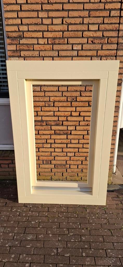 Te koop: 2stuks Meranti hardhouten draaikiep kozijnen, Ophalen of Verzenden, Nieuw, Gevelraam of Ruit