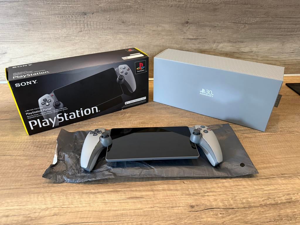Playstation Portal 30th Anniversary, Ophalen of Verzenden, Nieuw, Controller, PlayStation 1