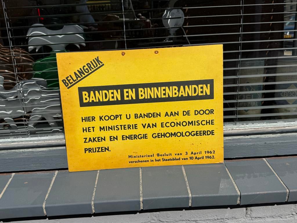 Vintage Belgisch reclame Bord: Banden en Binnenbanden, Ophalen