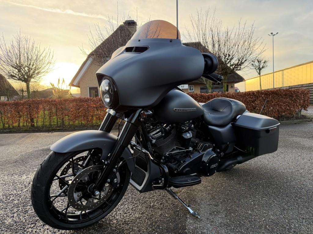 Harley-davidson street glide BTW streetglide special flh