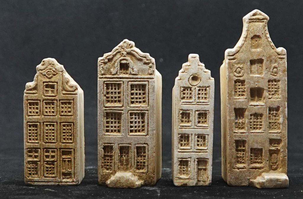 4 miniatuur grachtenhuisjes Amsterdam, serie copyright, Ophalen of Verzenden, Zo goed als nieuw, Overige typen