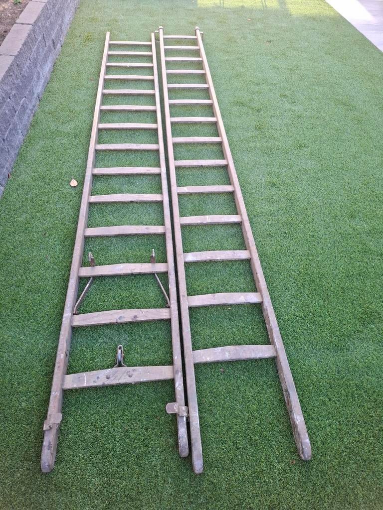 Oude houten schildersladder, Ophalen, Gebruikt, Ladder, Opvouwbaar of Inschuifbaar