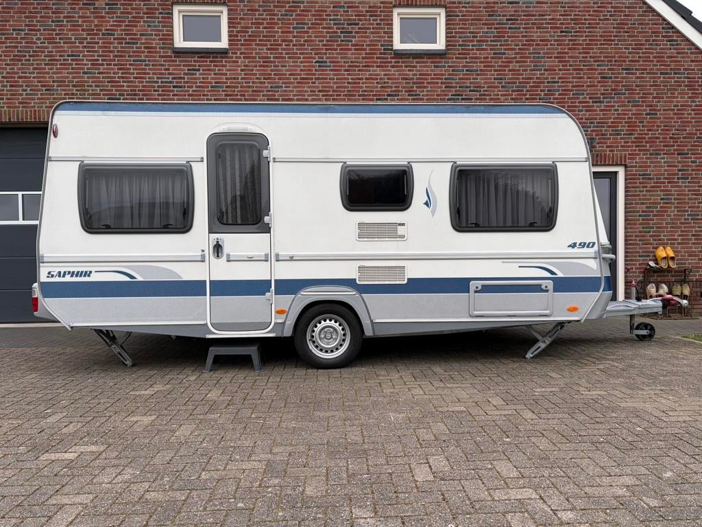 Fendt 490 TF Saphir  Nieuw staat!, Caravans en Kamperen, Caravans, Vast bed, Schokbreker, Treinzit, Particulier