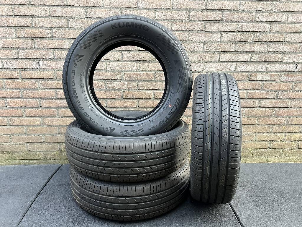 NIEUW | 4 x Kumho 205/65 R16 zomerbanden 2025, Auto-onderdelen, Banden en Velgen, 16 inch, Nieuw, Band(en), Personenwagen