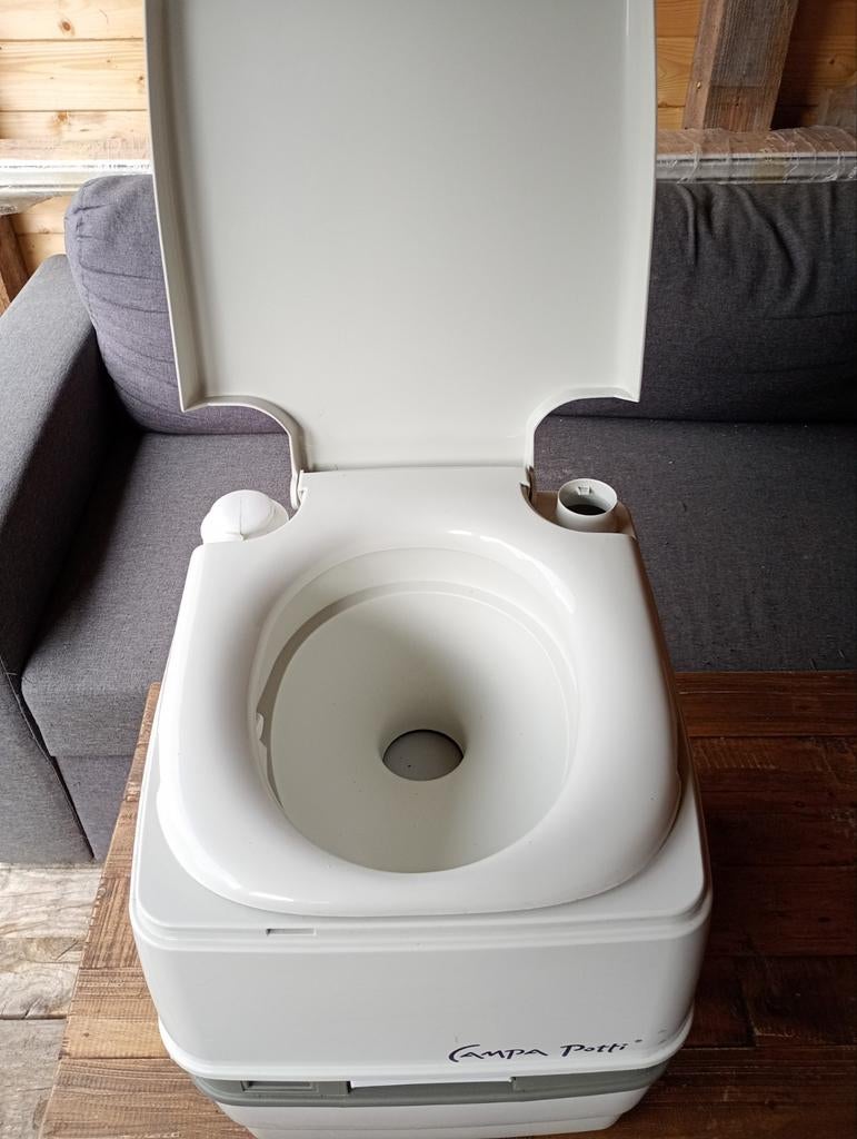 Camping toilet, Ophalen, Zo goed als nieuw