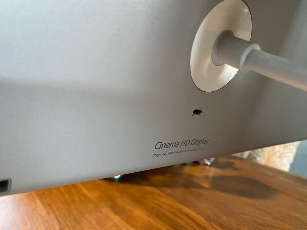 Apple Cinema HD Display 23 inch - Mag weg voor een prikkie!, Computers en Software, Monitoren, Ophalen, Gebruikt, IPS, Overige resoluties