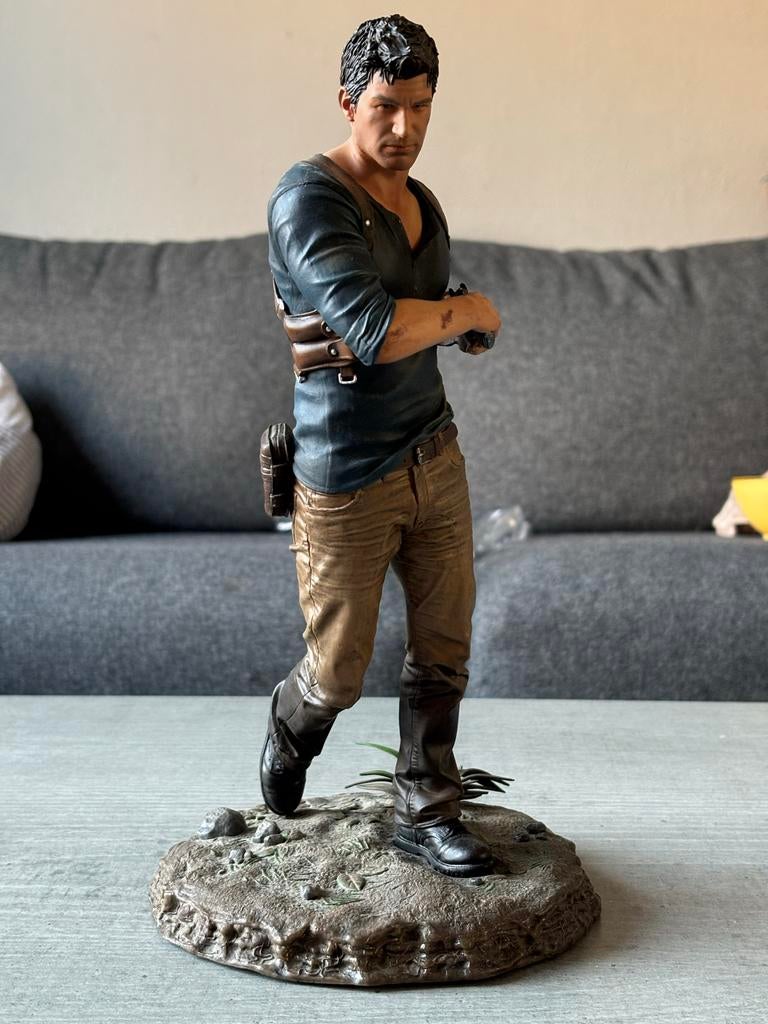 Uncharted Nathan Drake statue, Ophalen of Verzenden, Gebruikt