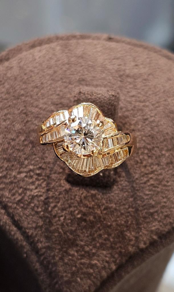 Prachtige Diamant ring 2ct, Ophalen of Verzenden, 17 tot 18, Dame, Goud