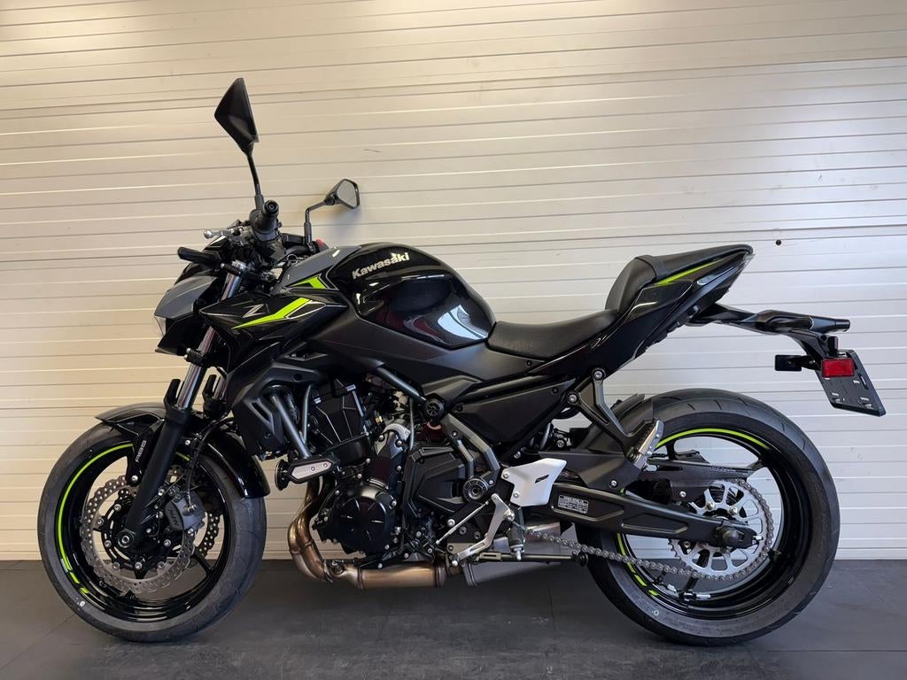 Kawasaki Z650 | 4545 km | 1e eigenaar | Zeer netjes, 2 cilinders, 649 cc, Bedrijf, Onbekend