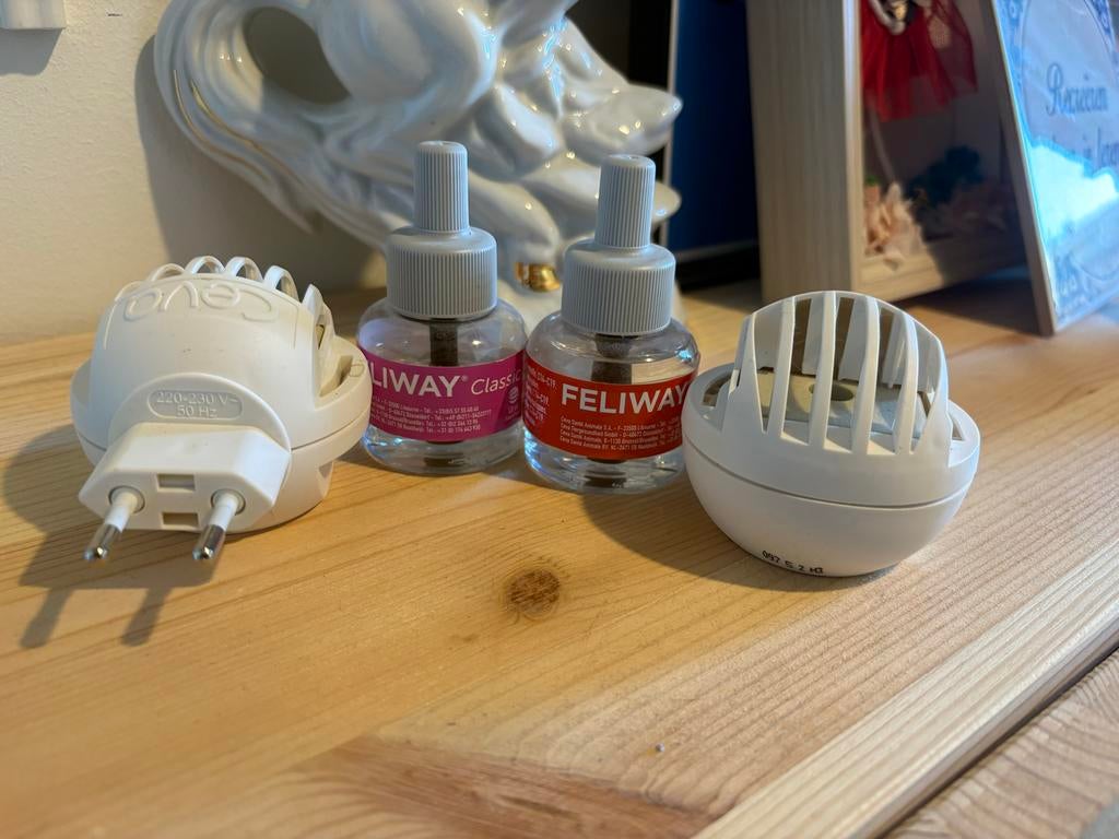 Feliway verdamper en flacon 2x, Ophalen, Zo goed als nieuw