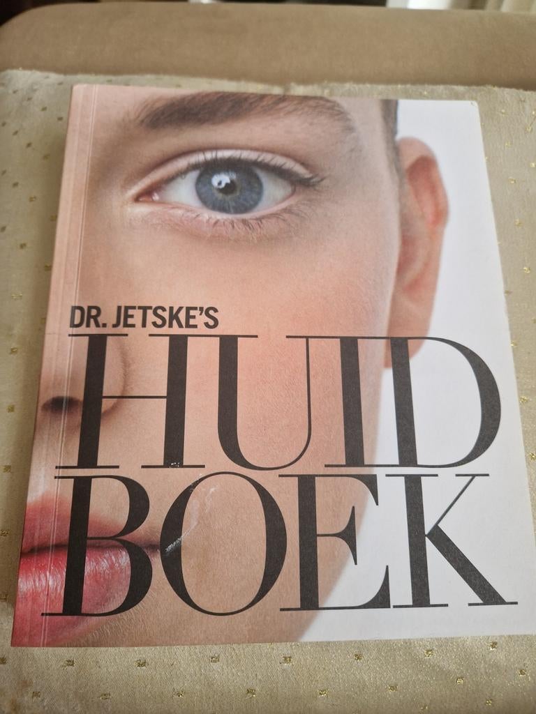 "DR. JETSKE'S HUIDBOEK" 150 pag.+ kortingsbon, Verzenden, Zo goed als nieuw, Lichaam en Geest