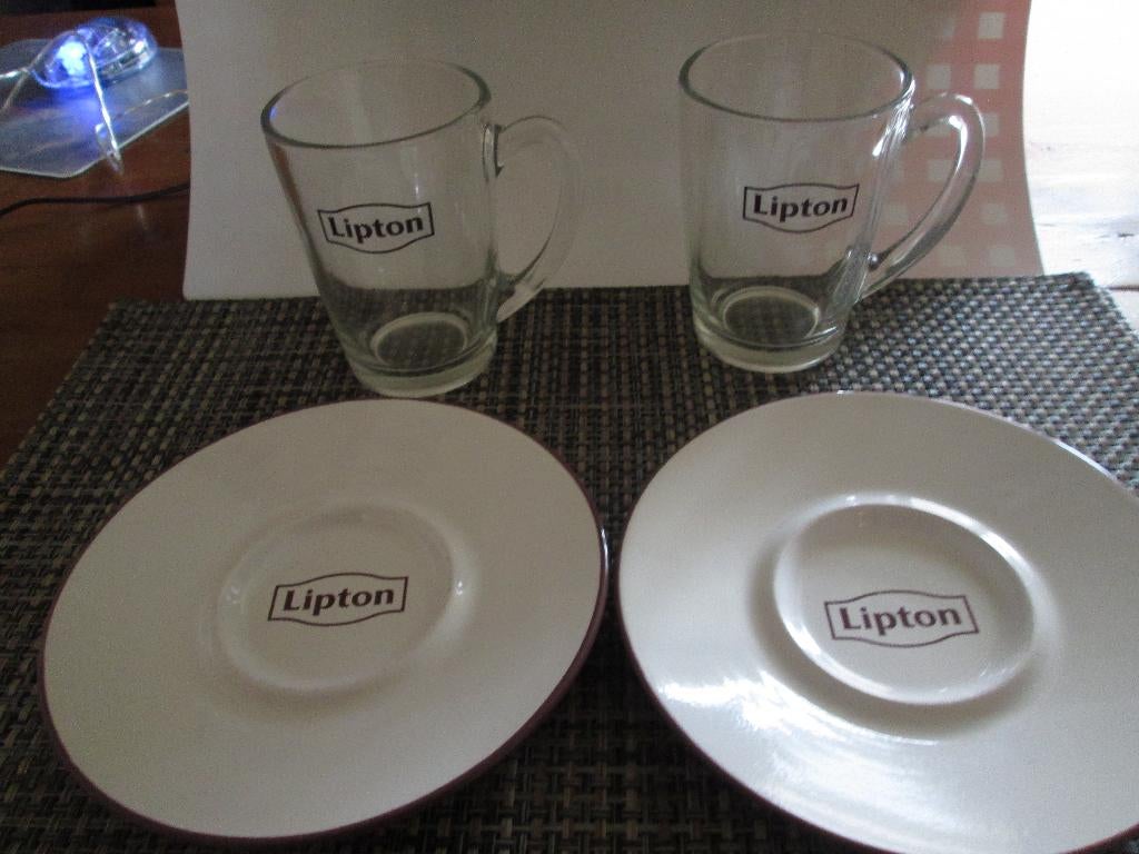 Lipton 2x  Kop / Glas en Schotel diam.16,5 cm Glas 11 cm Hg, Ophalen of Verzenden, Nieuw, Overige typen