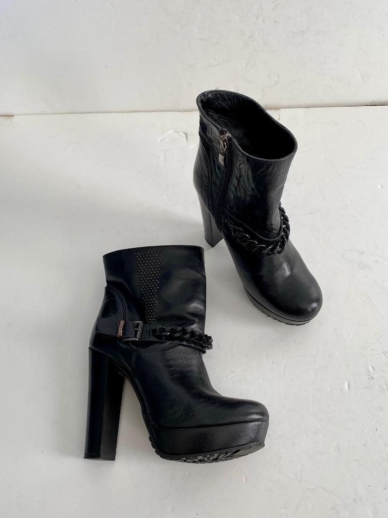 H658 Lorenzo Mari maat 37 leren lage laarsjes blokhak zwart, Kleding | Dames, Zwart, Ophalen of Verzenden, Zo goed als nieuw, Lorenzo Mari