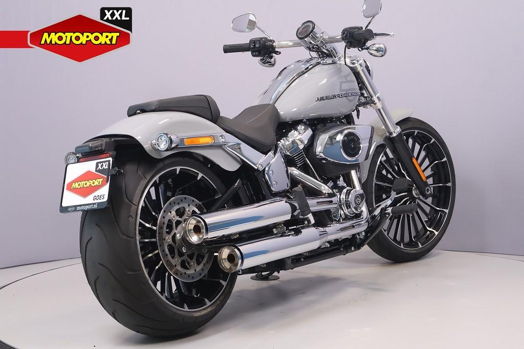Harley-Davidson Breakout - foto 3