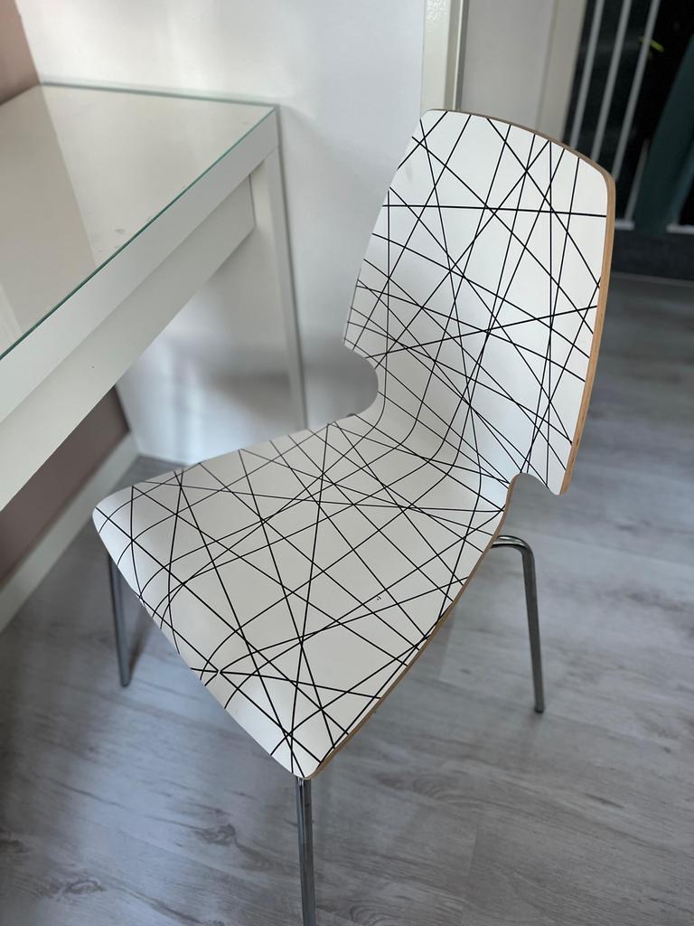 IKEA stoel, Huis en Inrichting, Stoelen, Ophalen, Zo goed als nieuw, Wit, Eén