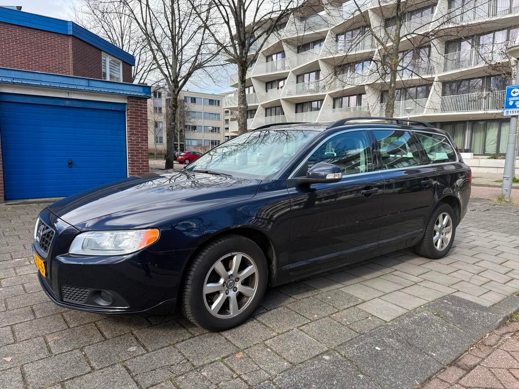 Volvo V70 1.6 T4 Kinetic Automaat Cruise Airco NW APK, Gebruikt, 4 cilinders, Blauw, Grijs