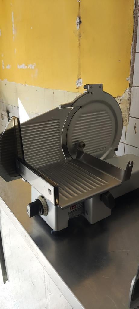 Professionele snijmachine met goed mes, Huis en Inrichting, Ophalen, Gebruikt