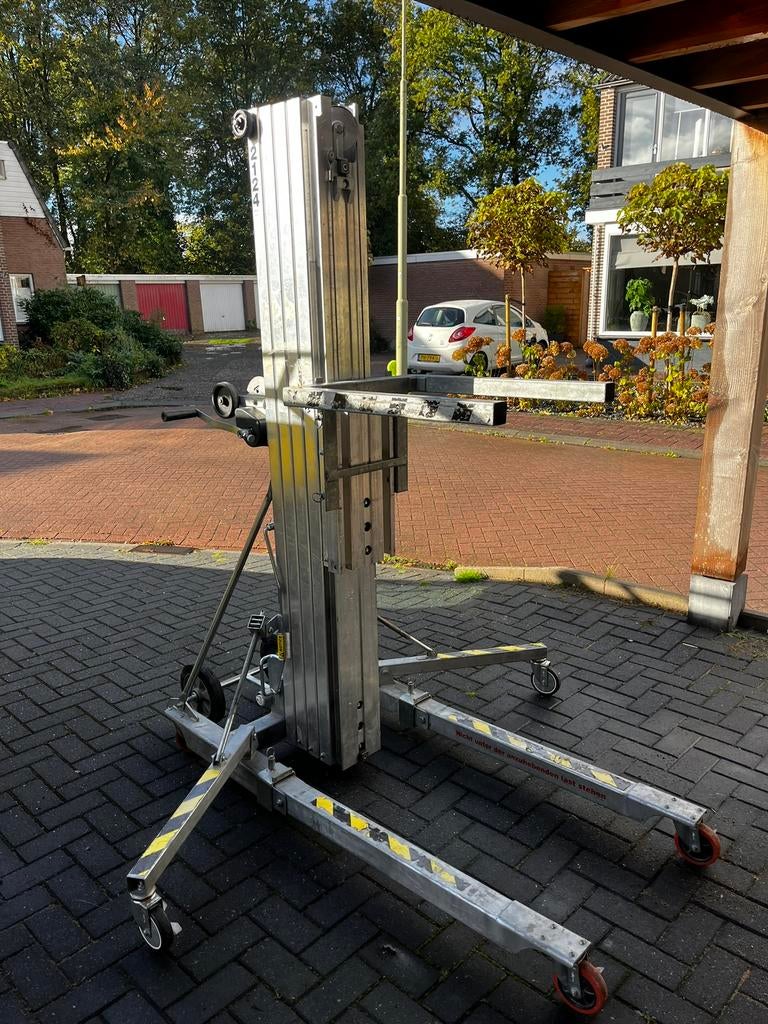 Kanaallift Sumner 2124 te huur 40,- per dag, Ophalen of Verzenden, Zo goed als nieuw