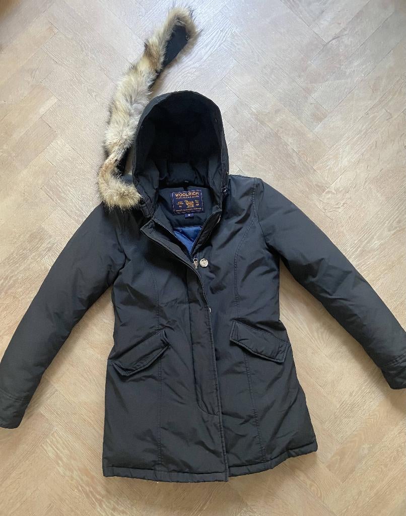 donkerblauwe Woolrich jas maat M, Maat 38/40 (M), Blauw, Ophalen of Verzenden, Zo goed als nieuw
