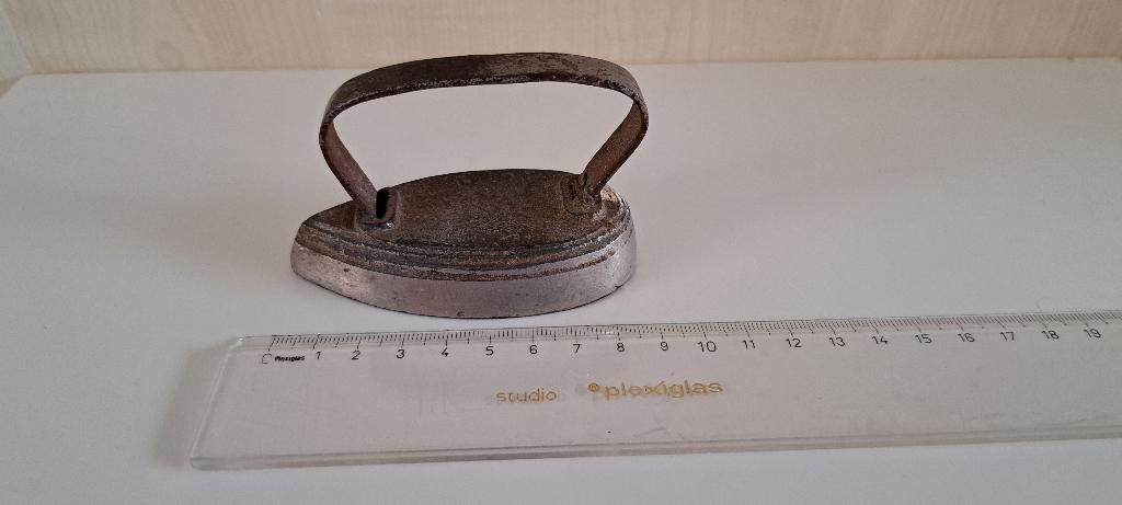 Antiek kinderstrijkijzer, Ophalen of Verzenden