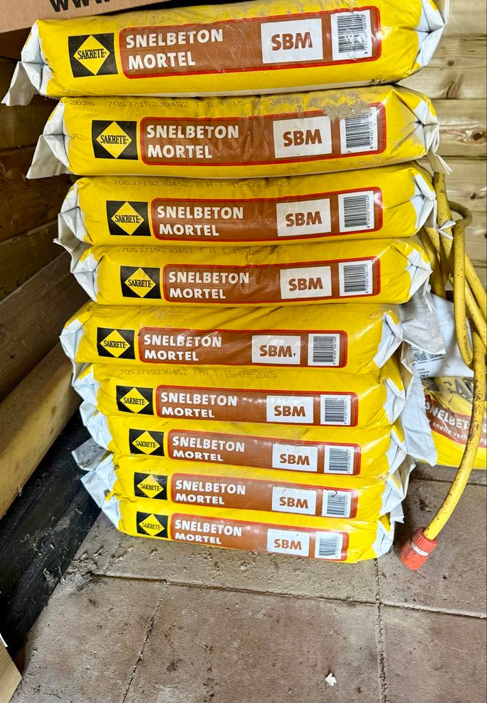 Snelbeton Mortel SBM  (meerdere zakken), Ophalen, Zo goed als nieuw