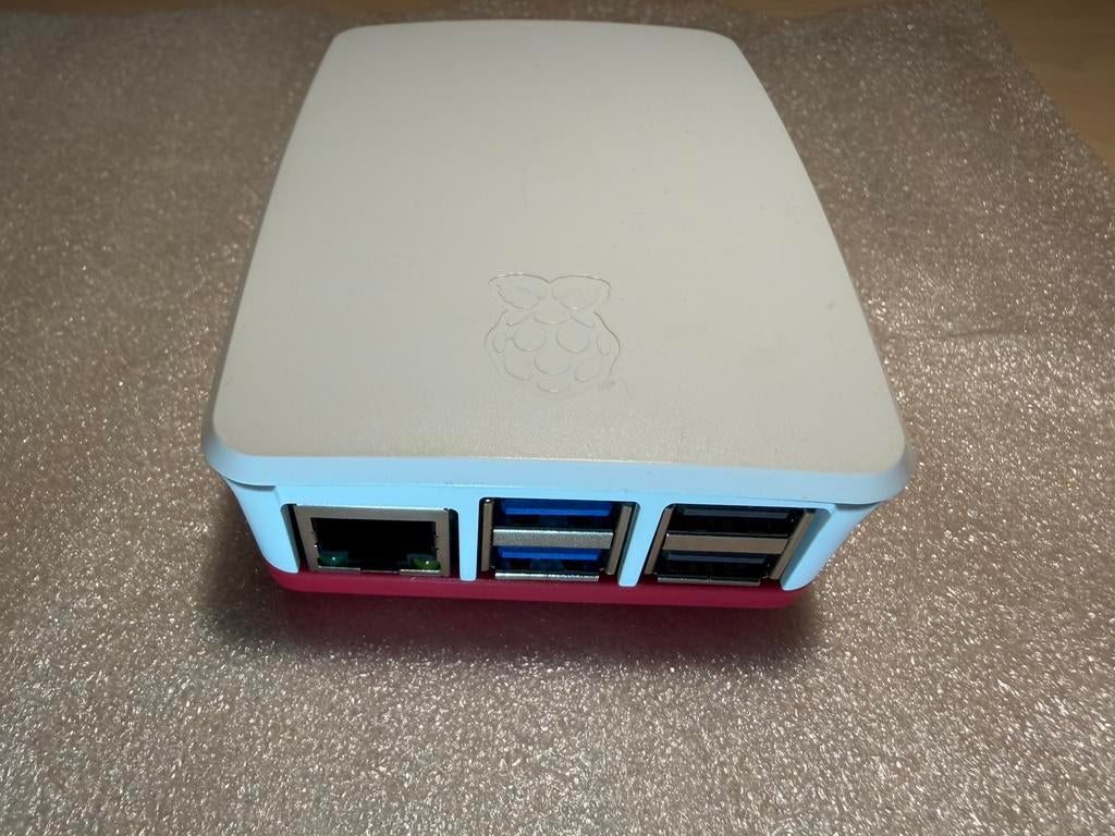 Raspberry Pi 5 8GB set met voeding, case en SD‑kaart, Ophalen of Verzenden, Nieuw