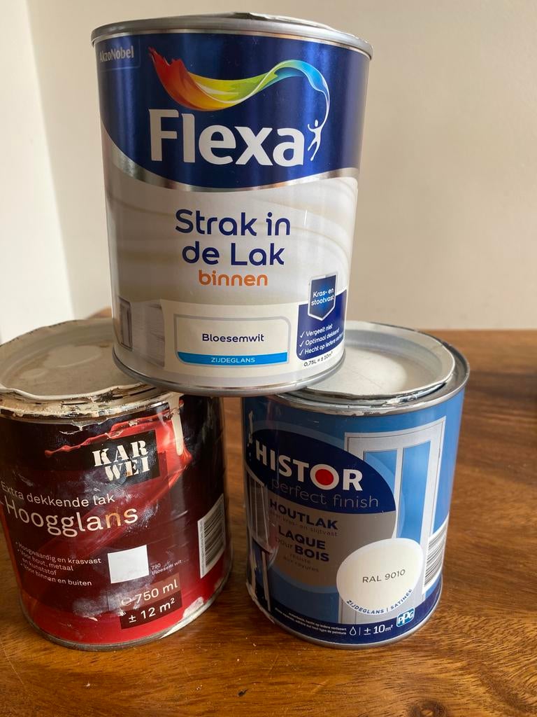 Verf hout kunsttof en metaal, Ophalen, Zo goed als nieuw, Wit, Lak