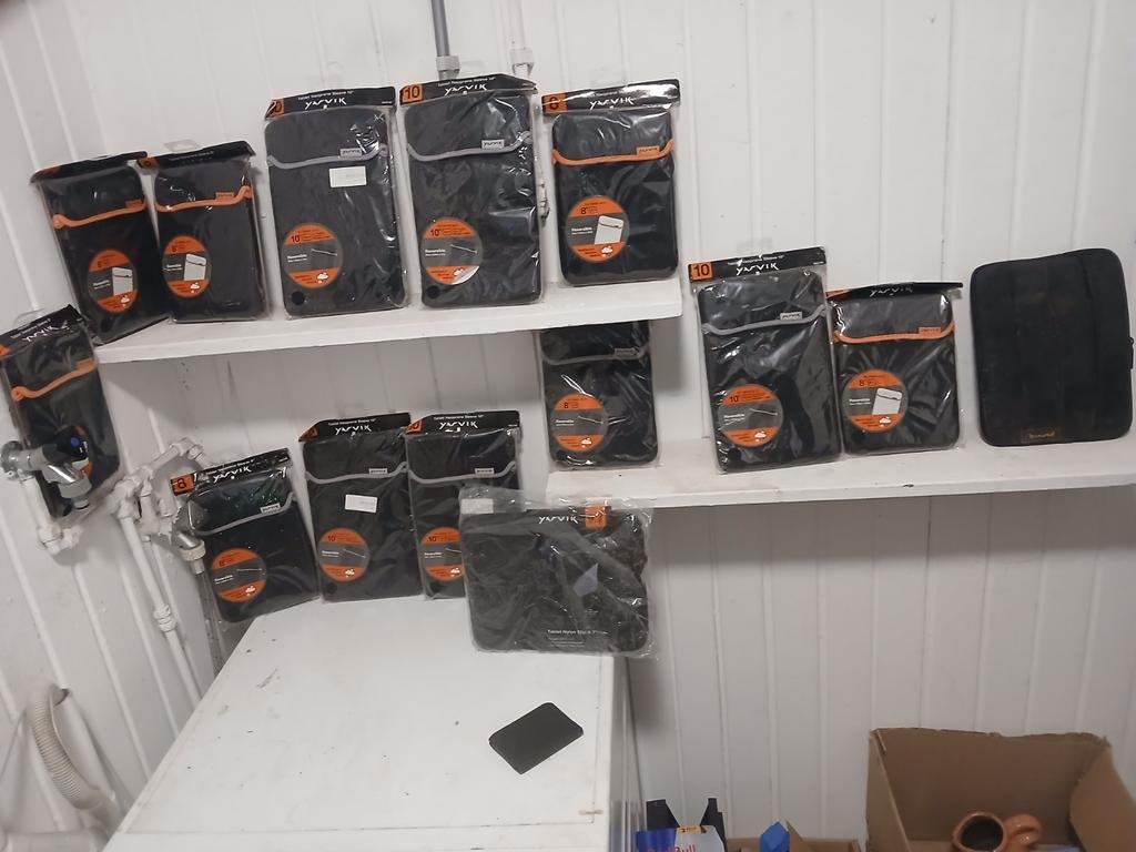 Partij Yarvik tablet hoezen - Diverse maten, Computers en Software, Tablet-hoezen, Nieuw, Bescherming voor- en achterkant, 8 inch