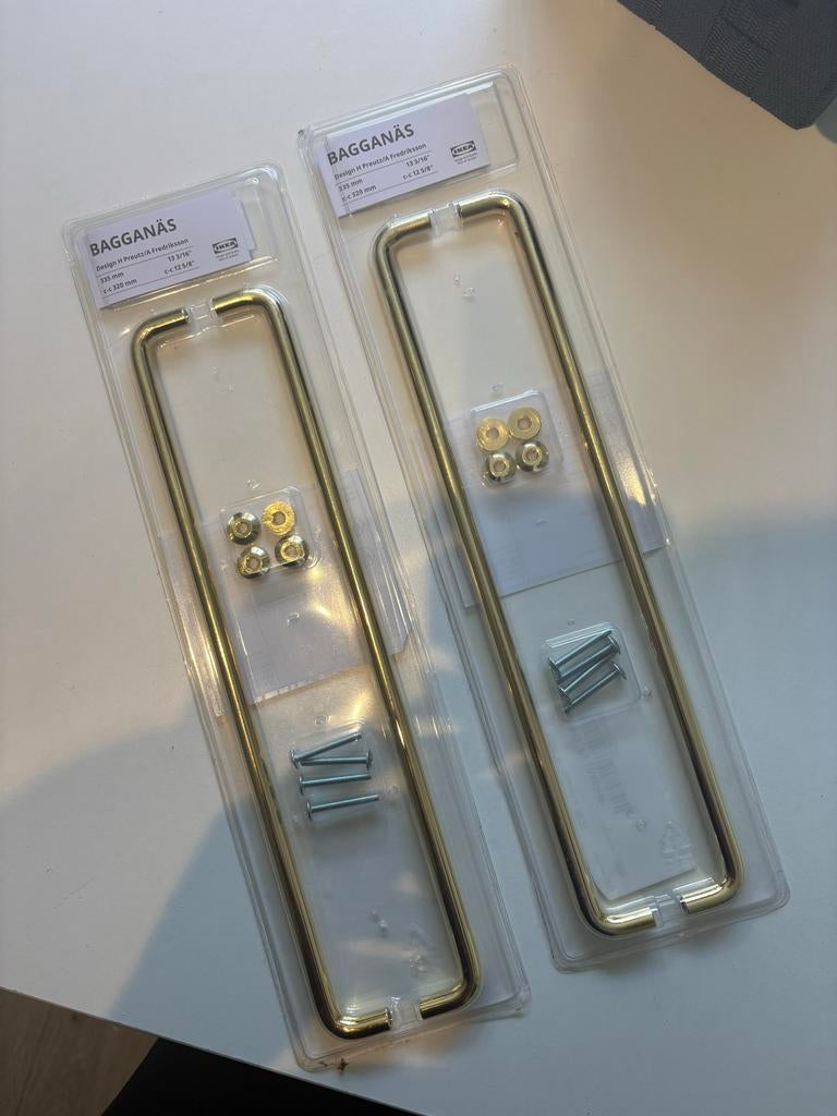 Nieuwe IKEA BAGGANÄS handgrepen (2 stuks) - Goudkleurig, Doe-het-zelf en Verbouw, Hang- en Sluitwerk, Nieuw, Klink of Kruk, Overige materialen