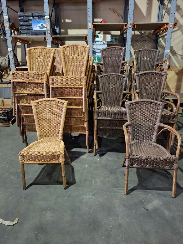 Partij terrasstoelen / tuinstoelen, Ophalen